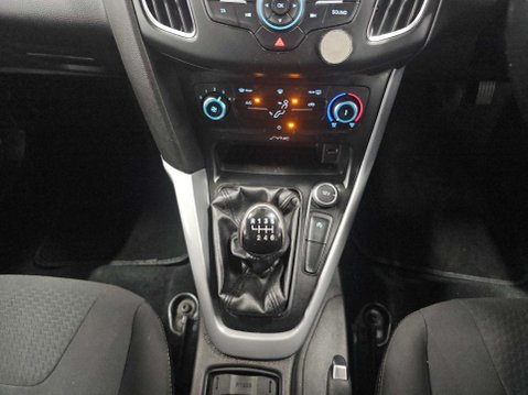 Ford Focus 1.0 Focus Zetec 5dr 96