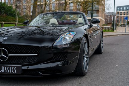 Mercedes-Benz SLS AMG GT ROADSTER- I OF ONLY 2 UK Cars 11