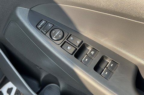 Hyundai TUCSON CRDI PREMIUM SE - 2 OWNERS - 10 HYUNDAI SERVICES  40