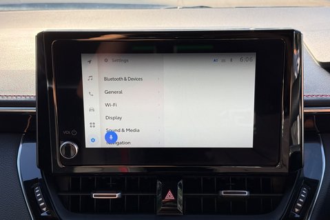 Toyota Corolla EXCEL HYBRID - ONE OWNER - FULL TOYOTA SERVICE HISTORY 39