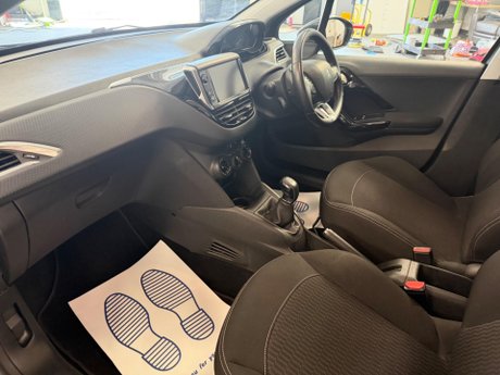 Peugeot 208 1.2 PureTech Active Euro 6 5dr 33