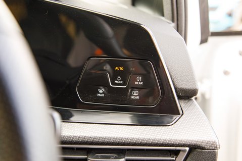 Volkswagen Golf R-LINE ETSI DSG 12