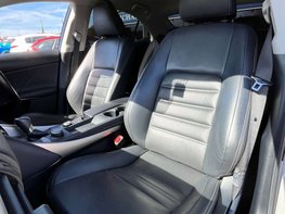 Lexus Is 2.5 IS 300h Advance CVT 4dr 61