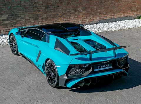 Lamborghini Aventador SV LP750-4 Roadster 12
