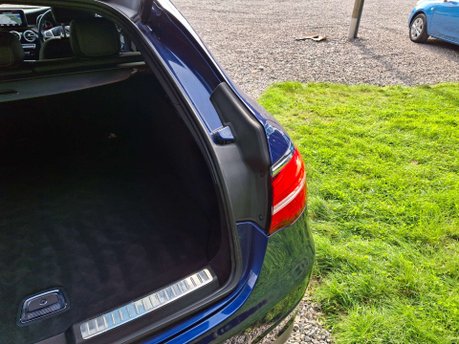 Mercedes-Benz GLC 2.1 GLC 220 D 4Matic AMG Line Auto 4WD 5dr 46