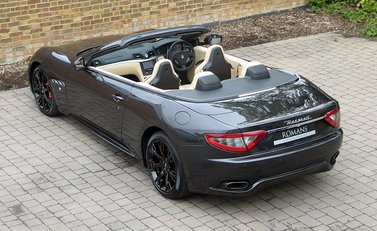 Maserati Grancabrio Sport 9