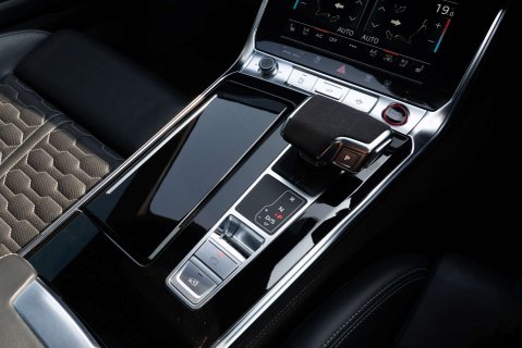 Audi RS6 Carbon Black Urban 12