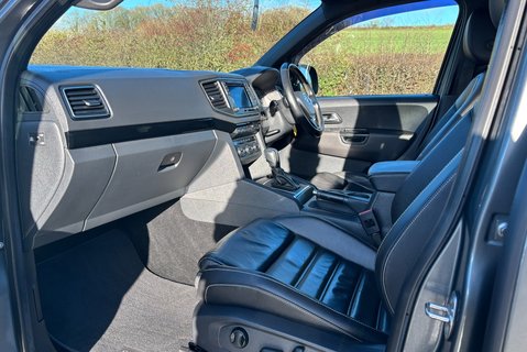 Volkswagen Amarok DC V6 258 ps Tdi Aventura Black Edition 4Motion 14