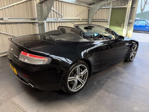 Aston Martin Vantage 4.3 Vantage V8 Auto 2dr ROADSTER 17