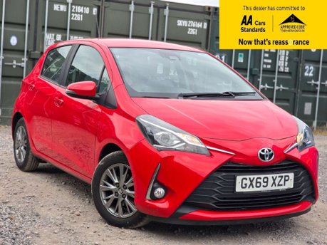 Toyota Yaris 1.5 VVT-i Icon Hatchback 5dr Petrol CVT Euro 6 (111 ps) 1