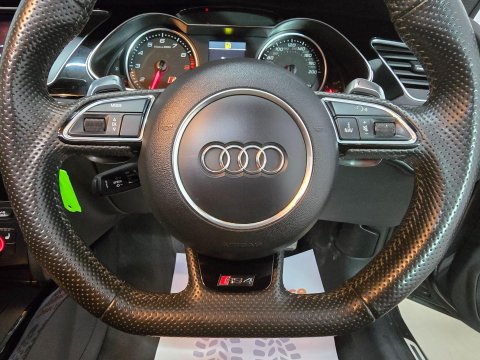Audi RS4 4.2 FSI V8 S Tronic quattro Euro 5 5dr 40