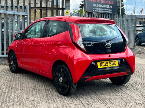 Toyota Aygo VVT-I X-PLAY 10