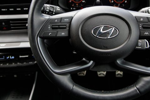 Hyundai BAYON T-GDI PREMIUM MHEV 18