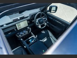 Land Rover Defender 3.0 Defender X-Dynamic HSE D MHEV Auto 4WD 5dr 18