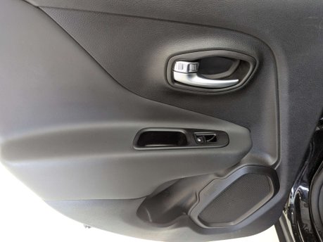 Jeep Renegade 1.0 Renegade Night Eagle 5dr 46