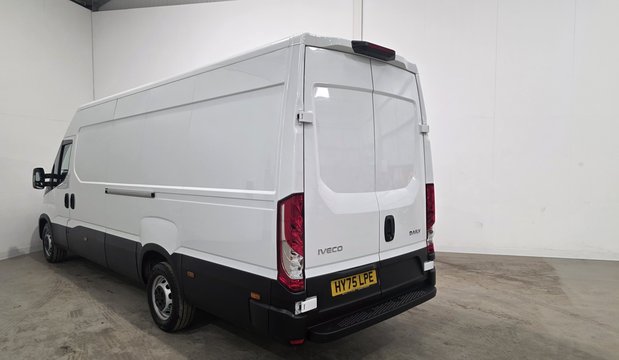 Iveco Daily Daily 35C14 Diesel 2.3 High Roof Business Van 4100L WB Hi-Matic 