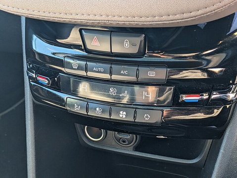 Peugeot 2008 E-HDI FELINE 30