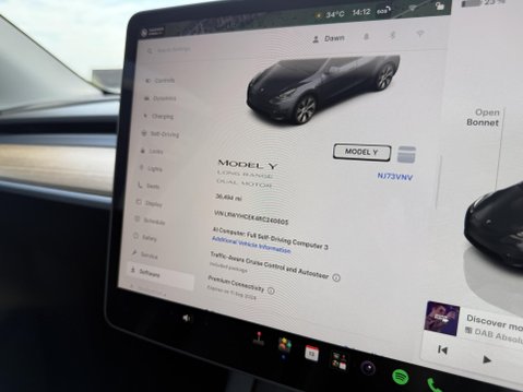 Tesla Model Y (Dual Motor) Long Range SUV 5dr Electric Auto 4WDE (384 bhp) 39