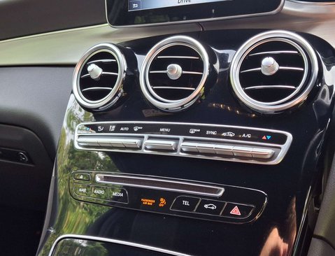 Mercedes-Benz GLC 2.1 GLC 220 D 4Matic AMG Line Auto 4WD 5dr 32
