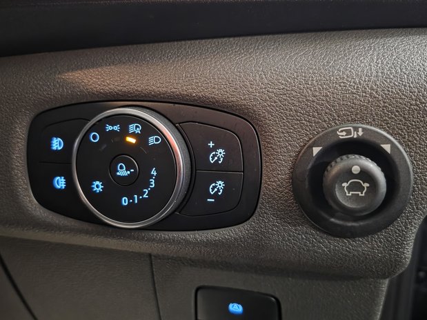 Ford Transit Transit 350 L3 Diesel FWD 2.0 Eco blue 165ps H2 Limited Van [NAV} 27