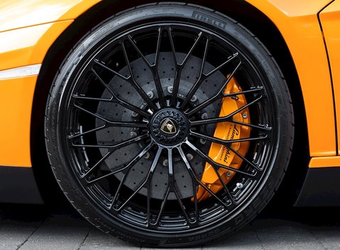 Lamborghini Aventador SV LP 750-4 Roadster 14