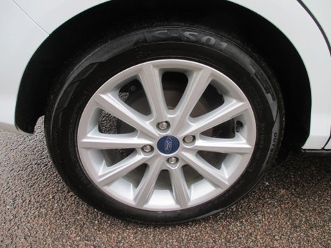 Ford B-Max 1.0T EcoBoost Titanium Navigator Euro 6 5dr 40