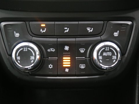 Vauxhall Zafira 2.0 CDTi Elite Nav Euro 6 (s/s) 5dr 18