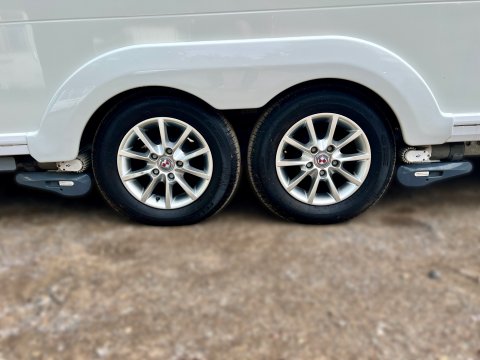 Coachman Lusso II  6
