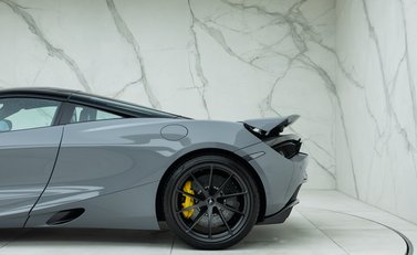 McLaren 720S Performance 46