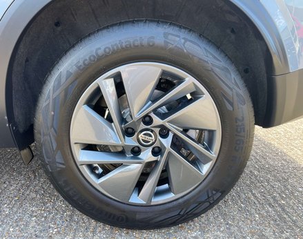 Nissan Qashqai 1.3 Qashqai Acenta Premium DiG-T MHEV 5dr 14