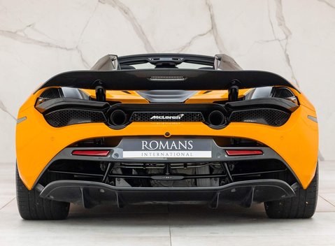 McLaren 720S Spider Peformance 16