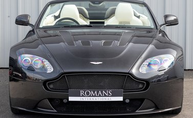 Aston Martin V12 Vantage S Roadster 4