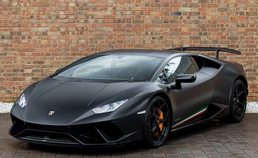 Lamborghini Huracan LP640-4 Performante 6