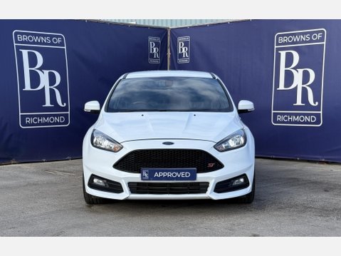 Ford Focus 2.0T EcoBoost ST-2 Hatchback 5dr Petrol Manual Euro 6 (s/s) (250 ps) 10