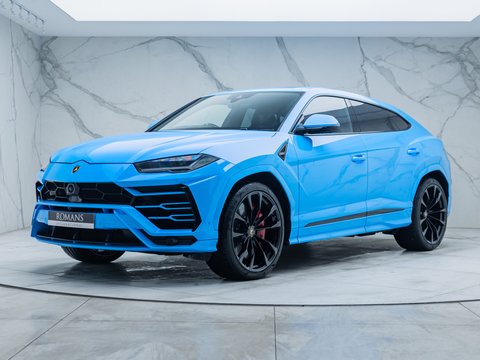 2023 Lamborghini Urus V8