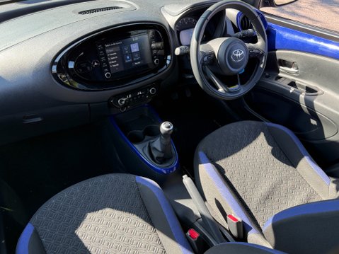 Toyota Aygo X VVT-I EDGE 17