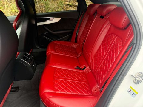 Audi S4 3.0 S4 TFSI Quattro Auto 4WD 4dr 27