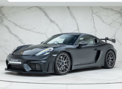 Porsche Cayman GT4 RS (718) 6