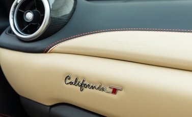 Ferrari California T HANDLING SPECIALE 25