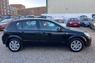 Vauxhall Astra ELITE.. AUTOMATIC.. 16 SERVICES.. 13 MAIN DEALER.. LOOK ONLY 30K MILES..  24