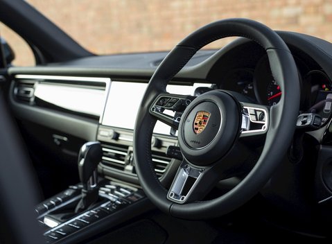 Porsche Macan GTS 11