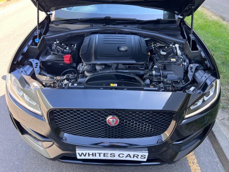 Jaguar F-Pace 2.0 D180 R-Sport Auto AWD Euro 6 (s/s) 5dr 39