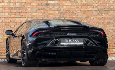 Lamborghini Huracan LP640-4 EVO 3