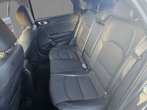 Kia Ceed 1.6 Ceed 3 CRDi ISG Semi-Auto 5dr 10