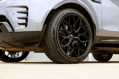 Land Rover Discovery 5