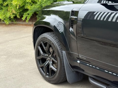 Land Rover Defender 3.0 D250 MHEV X-Dynamic S Auto 4WD Euro 6 (s/s) 3dr 21