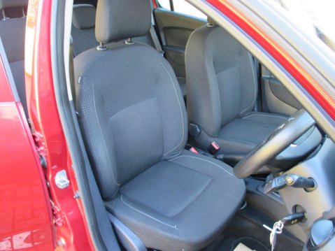 Dacia Sandero 1.0 SCe Ambiance Euro 6 5dr 23