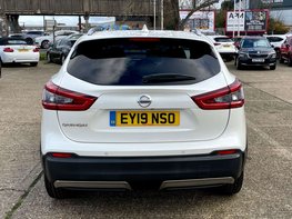 Nissan Qashqai 1.3 Qashqai N-Connecta DiG-T 5dr 6