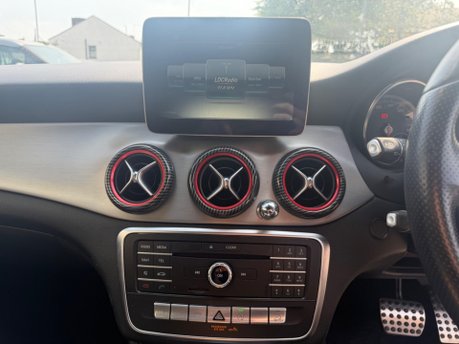 Mercedes-Benz GLA GLA 250 4MATIC AMG LINE 14