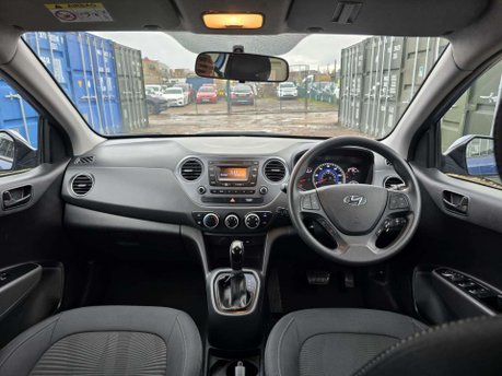 Hyundai i10 1.2 SE Hatchback 5dr Petrol Auto Euro 6 (87 ps) 17